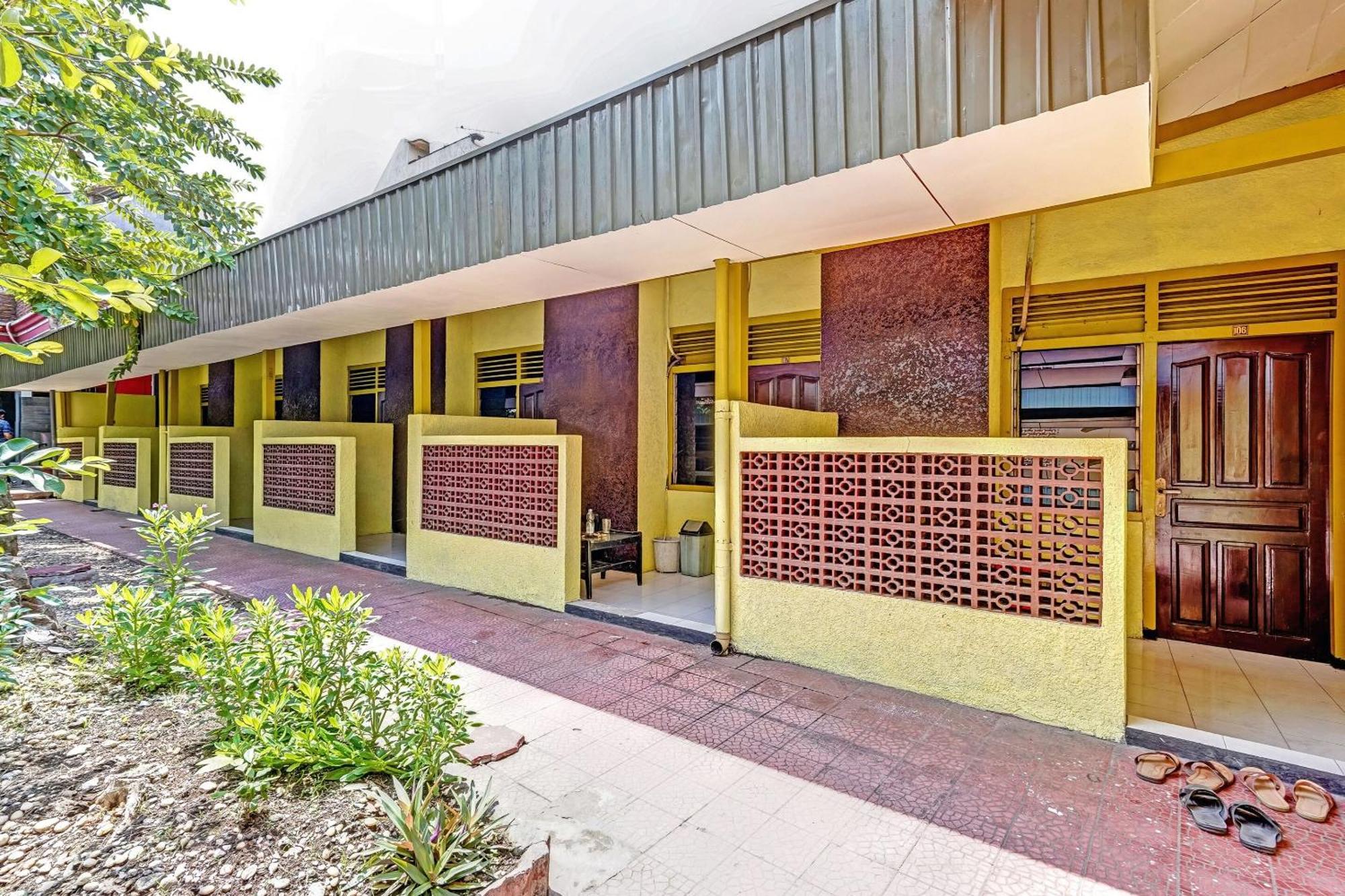Hotel Kalimantan Σουραμπάγια Εξωτερικό φωτογραφία